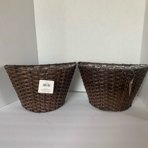 Hanging woven wall baskets